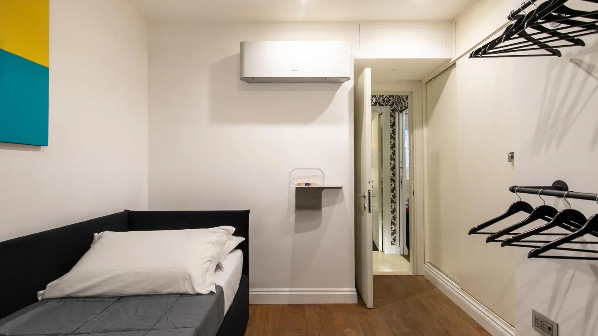 Apartment Dimora Luxe Colosseum With Jacuzzi Rome Italy