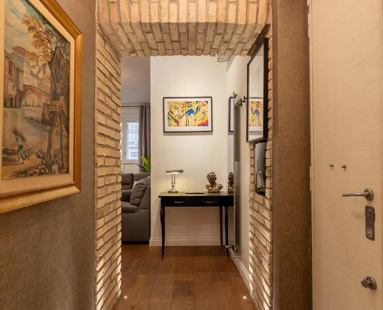 Apartment Dimora Luxe Colosseum With Jacuzzi Rome